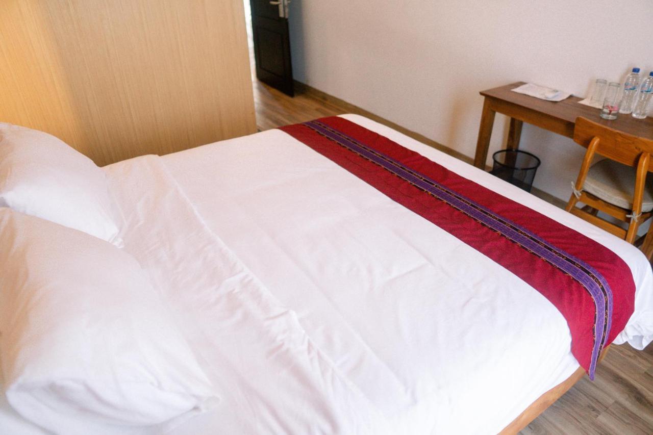 Christika Homestay Labuan Bajo Εξωτερικό φωτογραφία