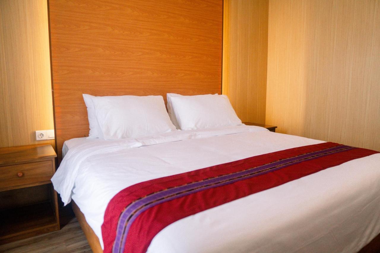 Christika Homestay Labuan Bajo Εξωτερικό φωτογραφία