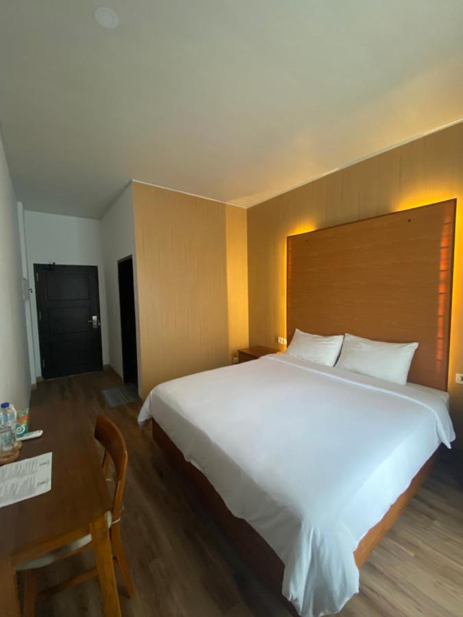Christika Homestay Labuan Bajo Εξωτερικό φωτογραφία