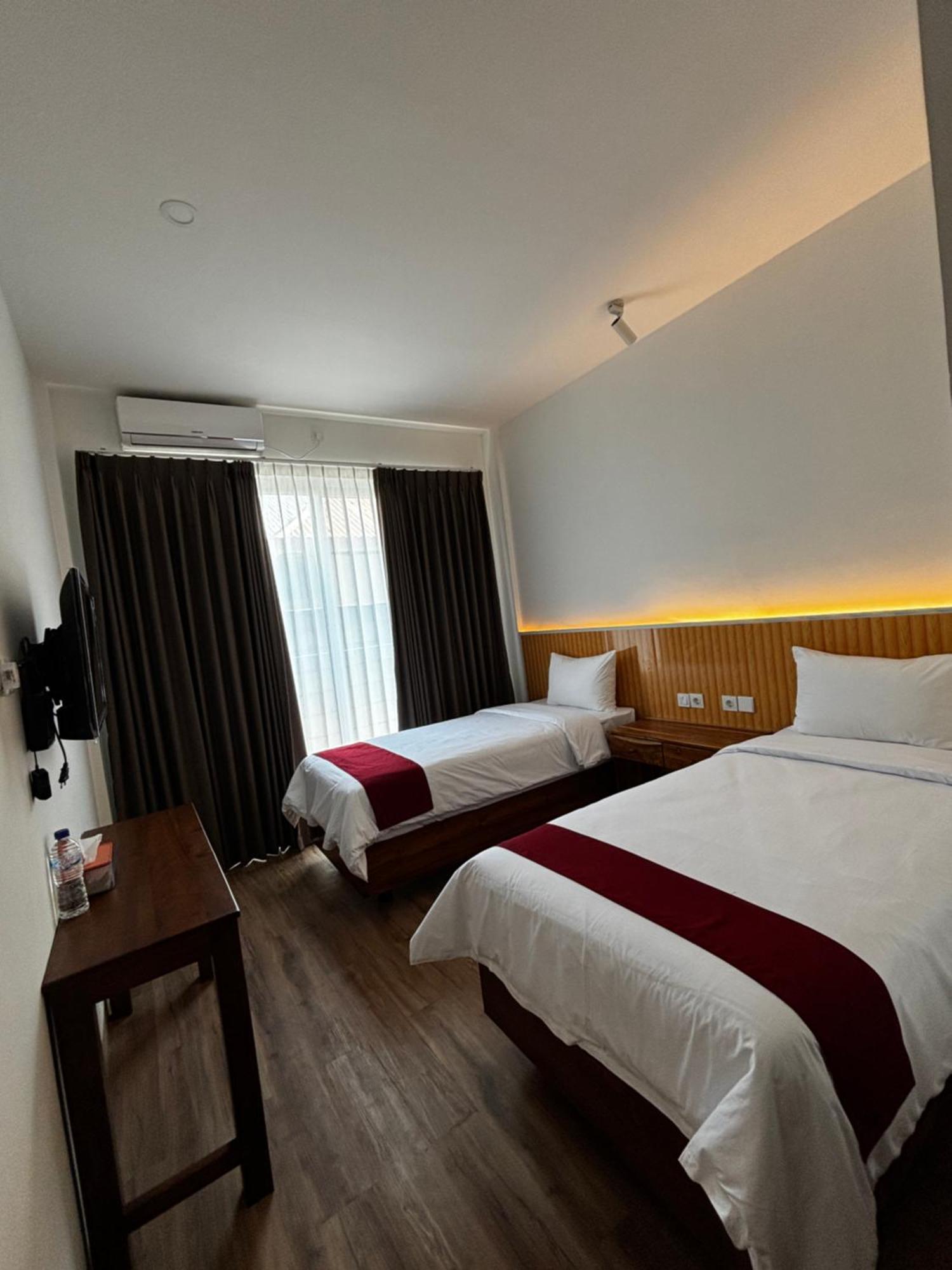 Christika Homestay Labuan Bajo Εξωτερικό φωτογραφία
