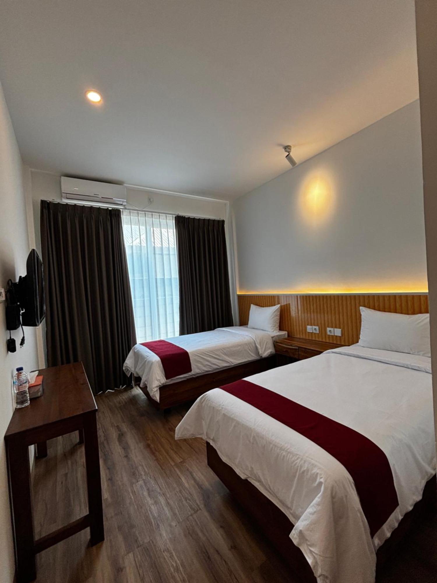 Christika Homestay Labuan Bajo Εξωτερικό φωτογραφία